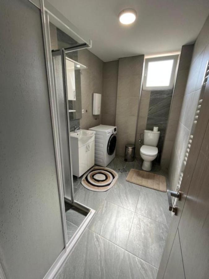 L&L Luxury Apartments 比托拉 外观 照片